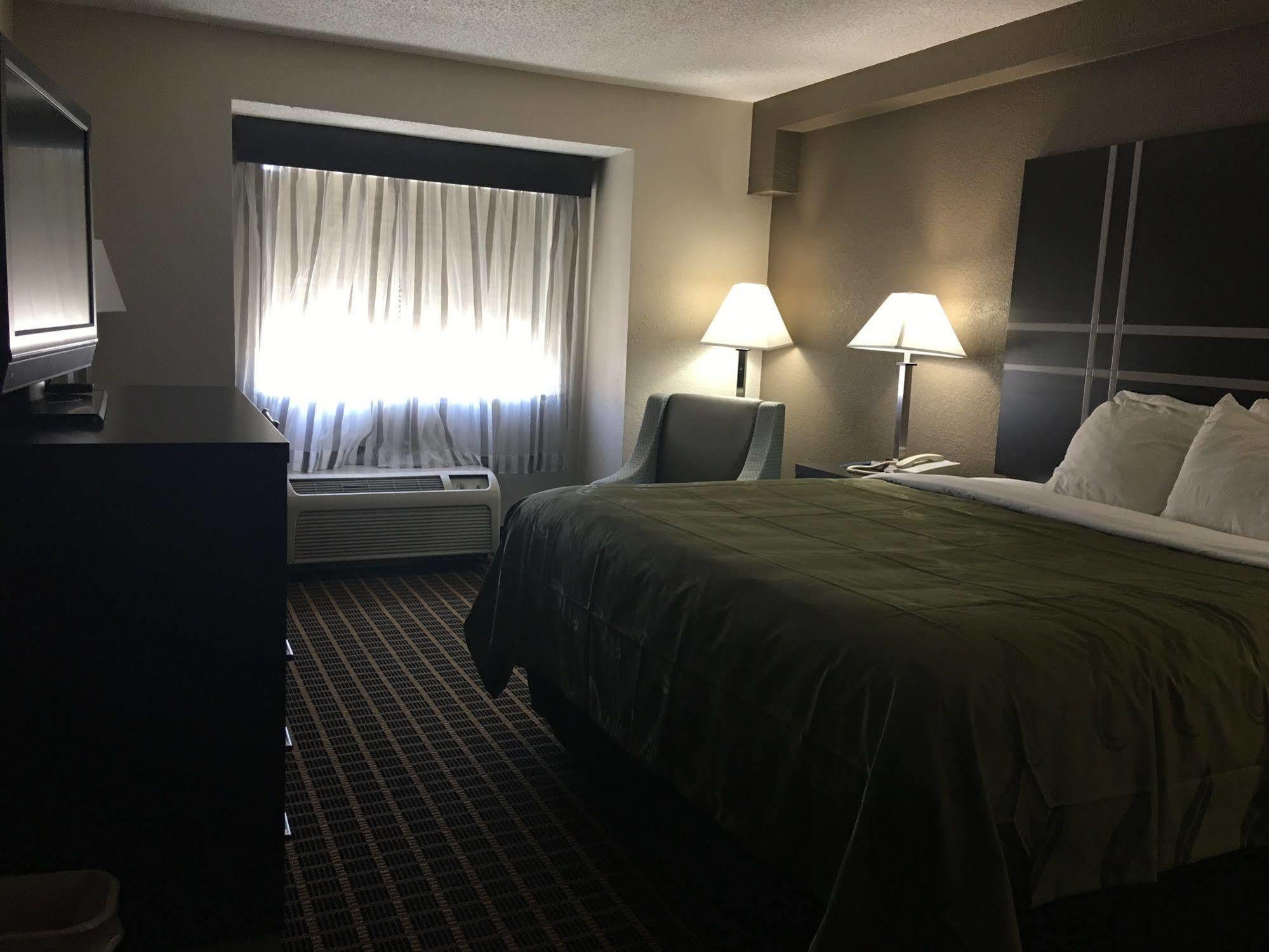 Quality Inn & Suites El Paso I-10 Exteriér fotografie